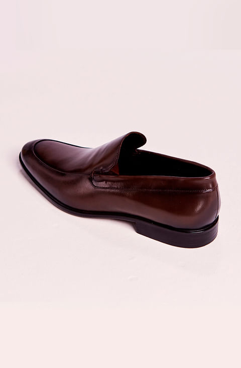 SAPATO LOAFER PINHAO